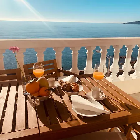 Dolce A La Francaise Апартаменты